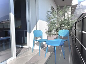 Terrace/patio - Jungle Sarnico Color Suites  -Garage - Self check - 2 min from the lake and downtown (Sarnico)