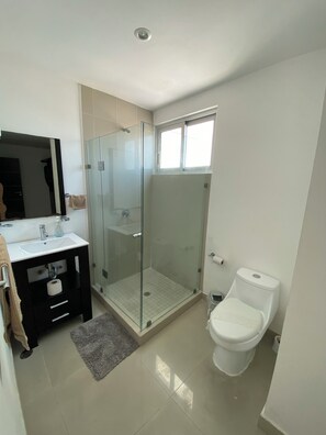 Unclassified image, 5 of 11, button