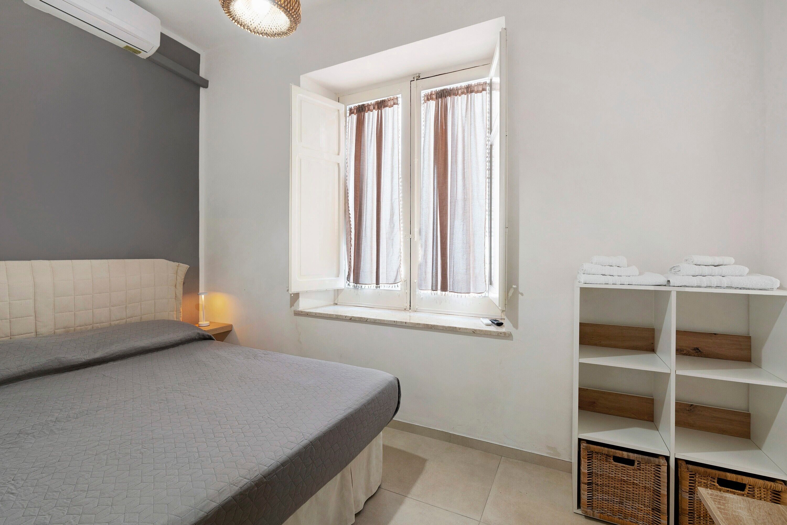 1 chambre, fer et planche à repasser, Wi-Fi, draps fournis