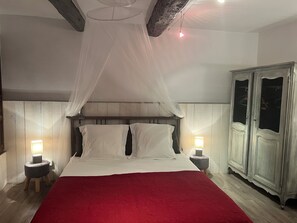 2 多间卧室、熨斗/熨衣板、上网接入