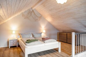 2 bedrooms, WiFi, bed sheets