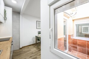 Nicht klassifiziertes Bild, 2 von 35, Schaltfläche