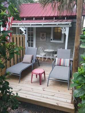 Unclassified image, 4 of 34, button