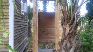 Enceinte de lâhĂ©bergement