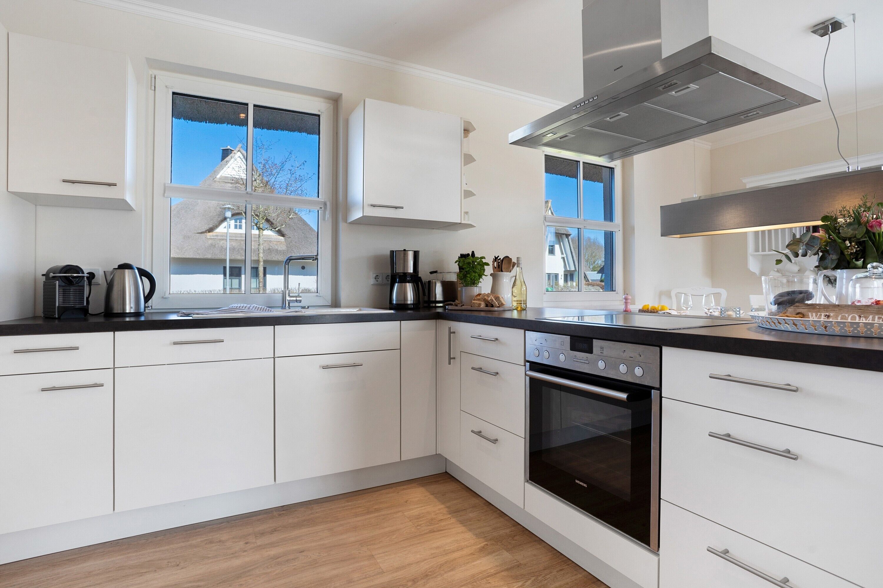 Refrigerador, horno, placa de cocina, lavavajillas