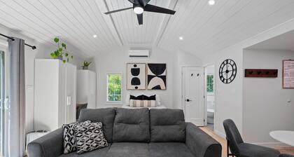 Hockley Valley Cozy Cottage with Waterfront Access!