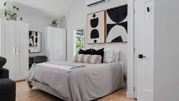 2 chambres, fer et planche Ă repasser, Wi-Fi, draps fournis