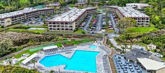 Gorgeous OCEAN FRONT CORNER UNIT on first floor! Most private corner at resort!