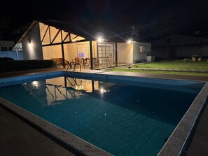 Unclassified image, 2 of 17, button - 3 min walk from the beach. Cozy house with barbecue and pool for families. (Rio das Ostras)