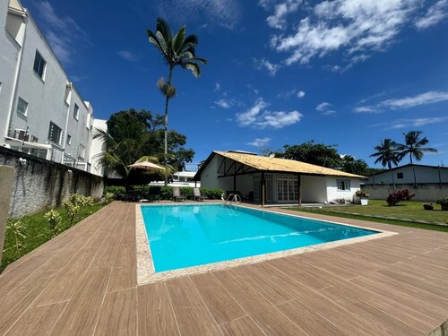 3 min walk from the beach. Cozy house with barbecue and pool for families.