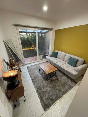 Unclassified image, 3 of 52, button - Comfortable and very nice accommodation with garden next to Tec. de Mty. Pet friendly 🌿 (Morelia)