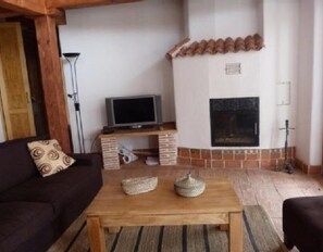 Télévision, cheminée