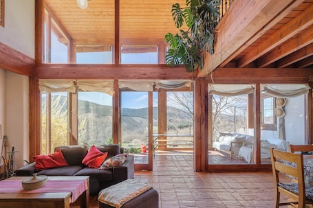 TV, fireplace. Eco-Friendly Casa del Sol 1