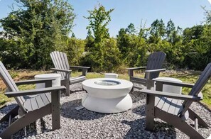 Property grounds - Beachside Bonfire Mexico Beach
Three bedroom home great for families sleeps nine (Mexico Beach)