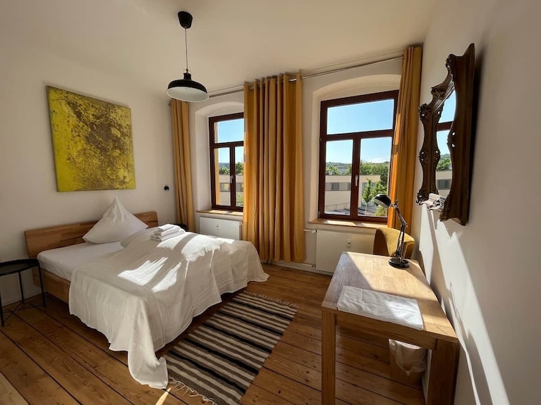 Artist Room 1.1 - The Sunlit Room - Gera
