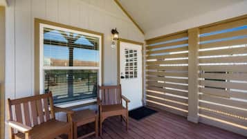 Deluxe studio, balkon, uitzicht op bergen | Terras