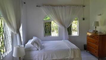 Deluxe-huone, parveke, näköala pihalle