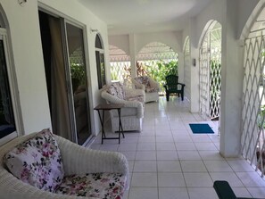 Camera Deluxe, balcone, vista cortile | Terrazza/patio