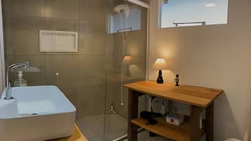 Family Villa | Bathroom | Shower, hair dryer, towels, soap