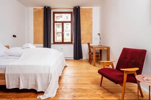 2 bedrooms, WiFi, bed sheets