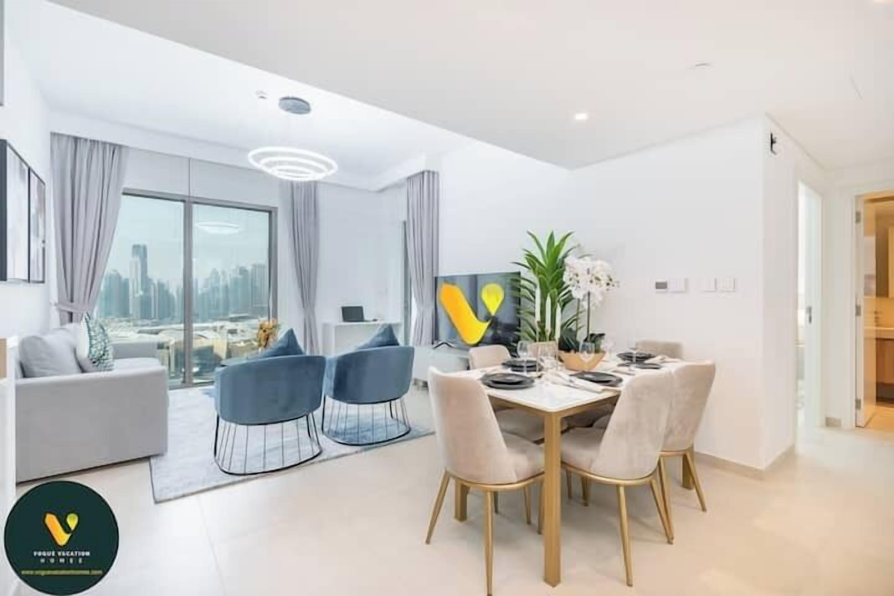 Luxury-Apartment, Balkon, Stadtblick | Essbereich im Zimmer