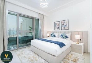 Appartement Luxe, balcon, vue ville | Draps en coton égyptien, literie de qualité supérieure
