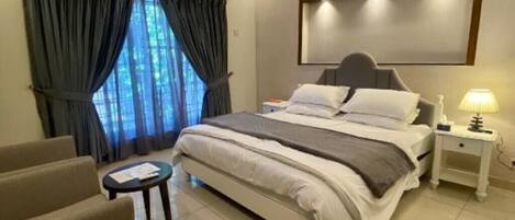 Insonorización, tabla de planchar con plancha y wifi gratis