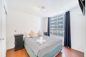 1 bedroom, iron/ironing board, WiFi - Portugal Chic - 1D Piscina & Gimnasio (Santiago)