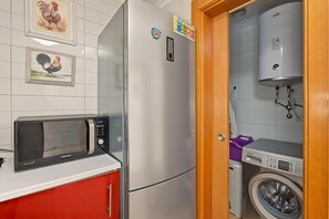Interior - Vacation Apartment 'Oasis Fañabe Townhouse' with Mountain View, Wi-Fi and Air Conditioning (Costa Adeje)