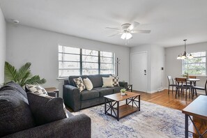 TV - Vestavia 6 BR Duplex Great Location (Vestavia Hills)