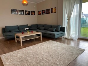 TV - Beautiful Colors Residence Villa (Odăile)