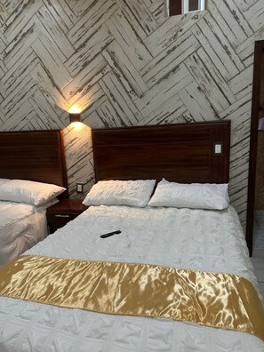 Double Room | Desk, laptop workspace, free WiFi - Enrique Resendiz Vega (Querétaro)