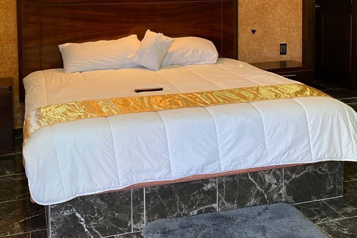 Double Room | Desk, laptop workspace, free WiFi