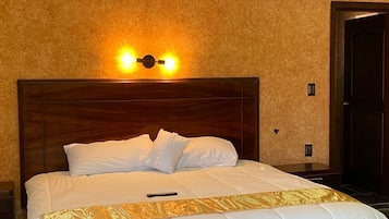 Double Room | Desk, laptop workspace, free WiFi