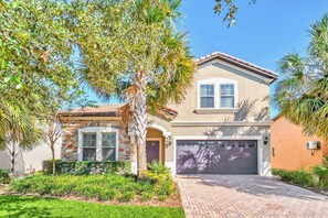 Exterior - Spacious Home w/ Pool & Game Room | 4BR (Kissimmee)