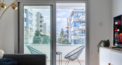 Classy 2BR Cafe Suite Strovolos