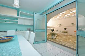 Dining - Semi Dor by BarbarHouse (Torre Suda)