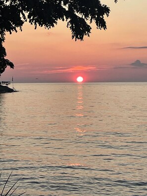 Miscellaneous - Beautiful sunsets and close to the Salmon River. (Oswego)