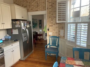 Interior - Terrific location in Savannah Historic District Rent monthly up to six months (Savannah)