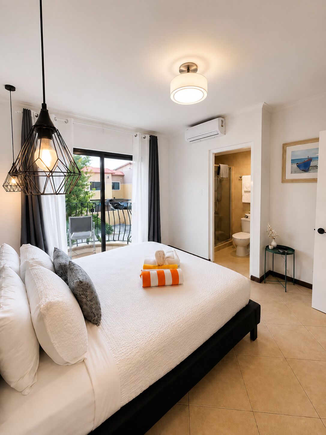 2 Schlafzimmer, Zimmersafe, Bügeleisen/Bügelbrett, Reisekinderbett