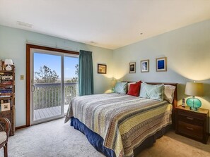 4 bedrooms, desk, WiFi - Walk to Beach! | 4BR Condo w/ Decks, Views &  BBQ (North Bethany Beach)
