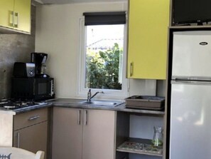Fridge, microwave, coffee/tea maker
