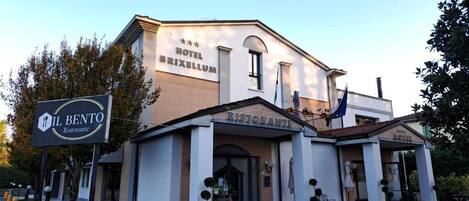 Dobbeltrom – deluxe, tilpasset bevegelseshemmede, privat bad | Eksteriør