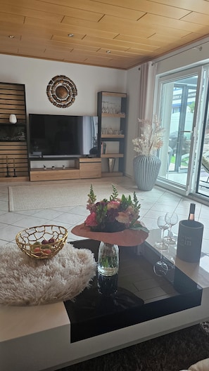 Interior - Eifel Couple Escape - A Getaway for Two: Stylish Apartment with a Sunroom (Reuth)