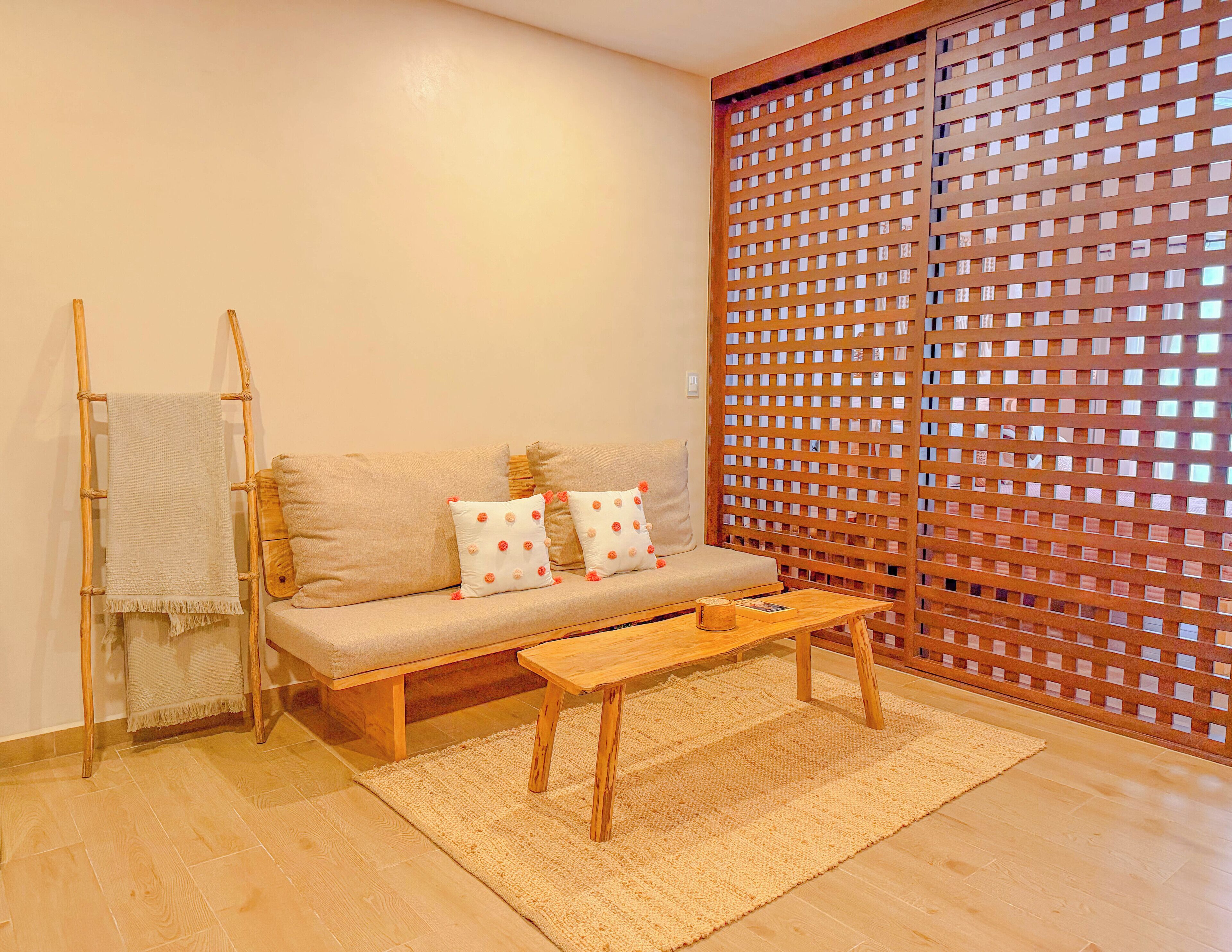 Comfort Apartment, Pool View | Living area