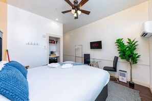 Iron/ironing board, WiFi, bed sheets, wheelchair access - 30A Inn & Suites Superior Room King and Queen (Santa Rosa Beach)