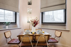 Dining - Spacious 3-Bed Penthouse, Central Manchester (Greater Manchester)