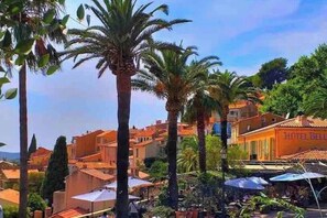 Unclassified image, 5 of 35, button - Vrbo Property (Bormes-les-Mimosas)