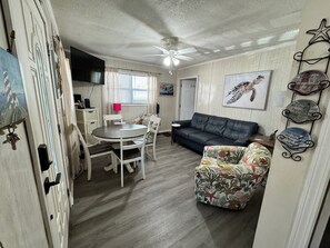 Luokittelematon kuva, 5 kautta 17, painike