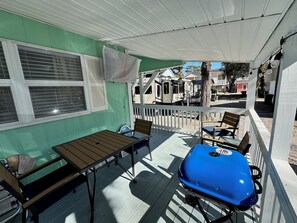 Luokittelematon kuva, 4 kautta 17, painike